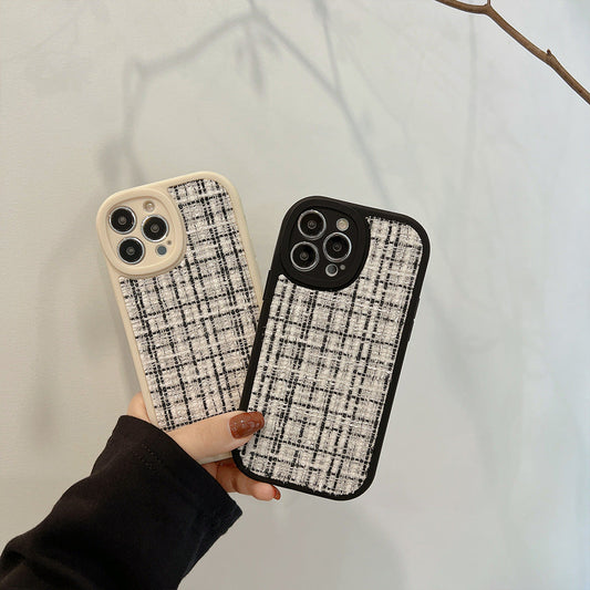 Xiaoxiangfeng iphone16 is suitable for 17pro max iPhone case 11 women's 12 simple 15 black and white grid 8 flannel