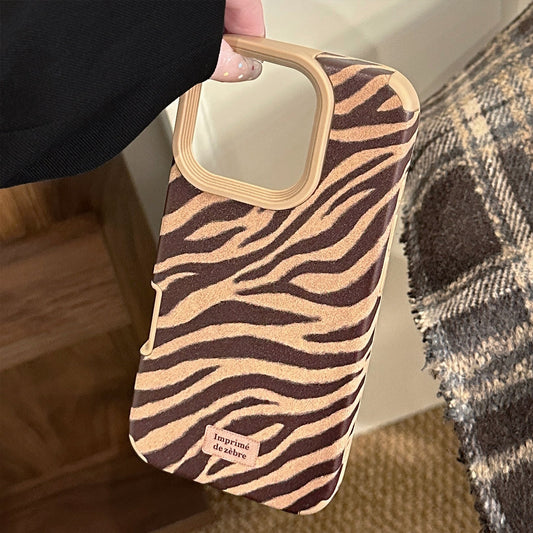 Personalized zebra pattern is suitable for iphone16 Apple 17 mobile phone case 15promax retro 14 suede 13 generation hair