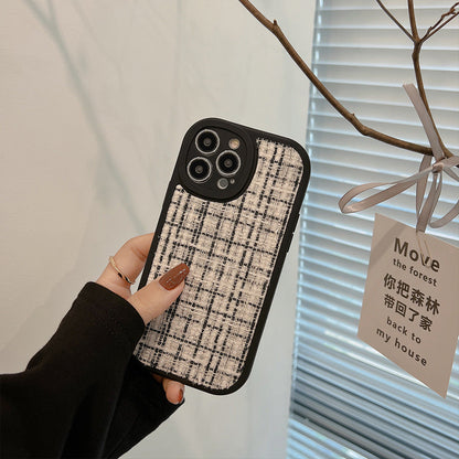 Xiaoxiangfeng iphone16 is suitable for 17pro max iPhone case 11 women's 12 simple 15 black and white grid 8 flannel