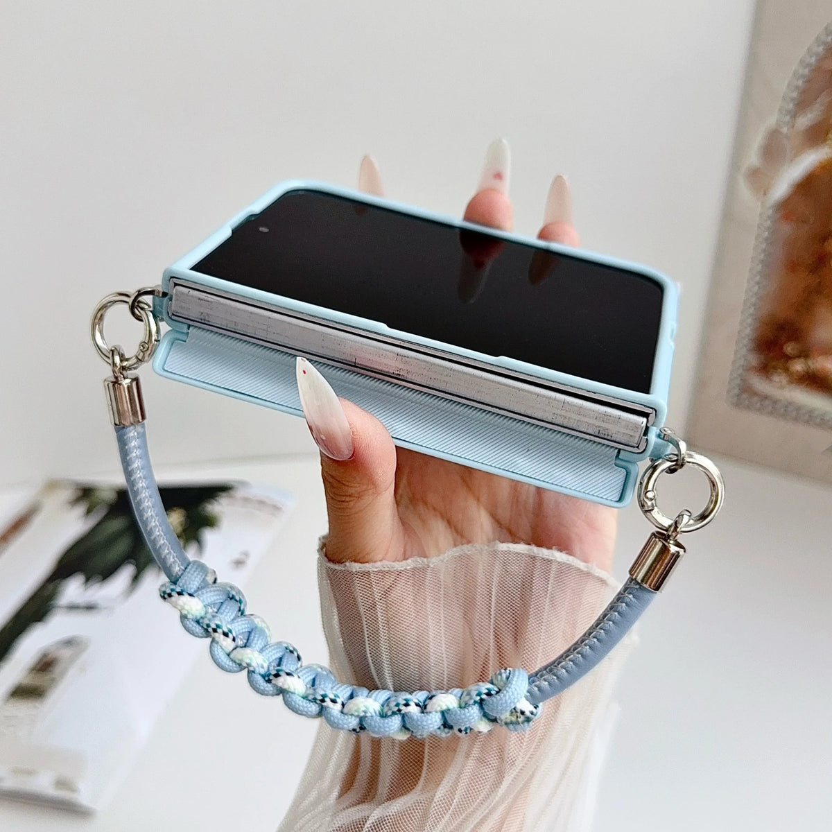 Fashion Macaron Candy Color Lychee Leather Texture Case for iPhone Duo 18 Fold for Magsafe Hand Braided Wriststrap Protect Cover