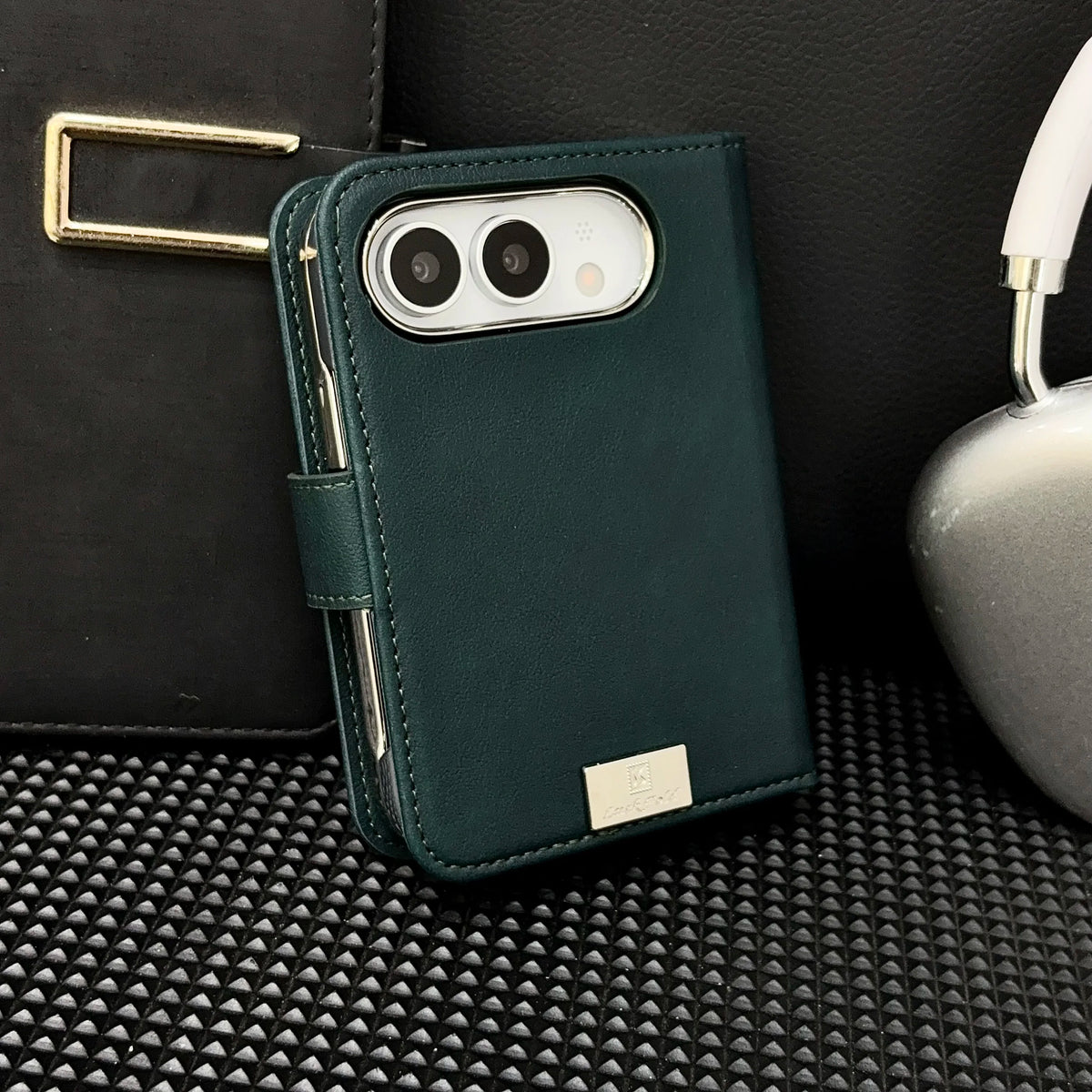 2 in 1 Detachable Magnetic Flip Cards Solt Wallet Leather Case for iPhone Ultra 18 Fold for Magsafe Shockproof Skin Feel Cover