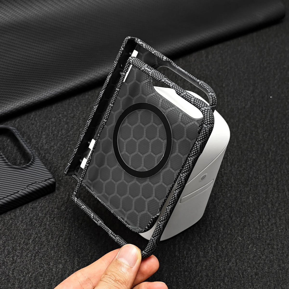 Aramid Fiber Case For iPhone Duo iPhone Ultra 18 Fold Carbon Fiber Texture Slim Hard Shockproof Full Protective Fold Phone Cover