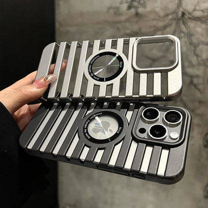 Matte metal magnetic heat dissipation case iphone - product image